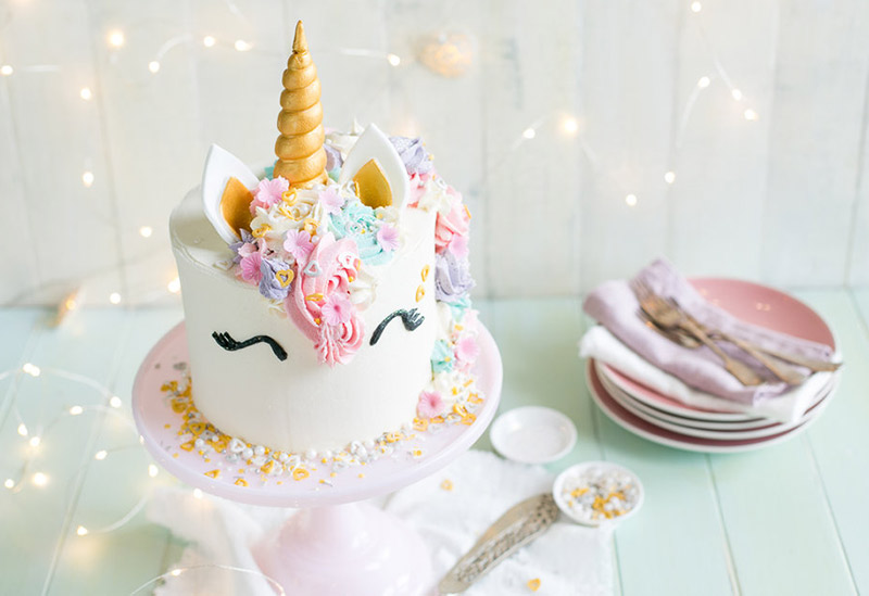 Tips for Decorating Your Own Designer Birthday Cake